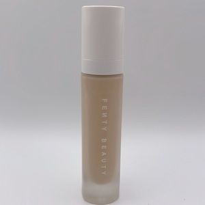 Fenty Beauty Pro Filt’r soft matte liquid Foundation    (color 230)